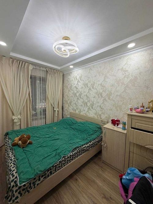 3-xonali kvartira, 70 m²