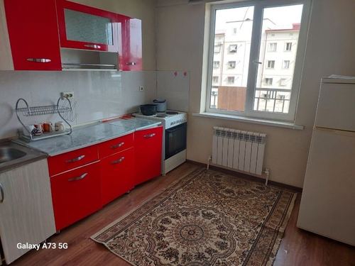 4-xonali kvartira, 90 m²