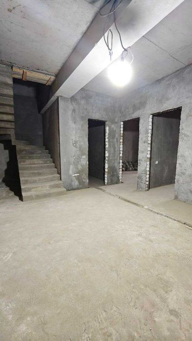 6-комнатная квартира, 245 м²