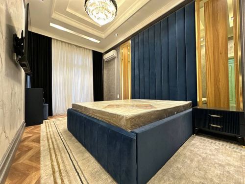 3-комнатная квартира, 130 м²