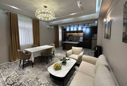 3-комнатная квартира, 140 м²