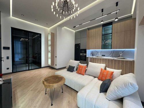 2-xonali kvartira, 80 m²