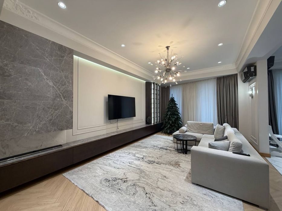 3-комнатная квартира, 115 м², 7/12 эт, Ташкент, Мирабадский район, в аренду