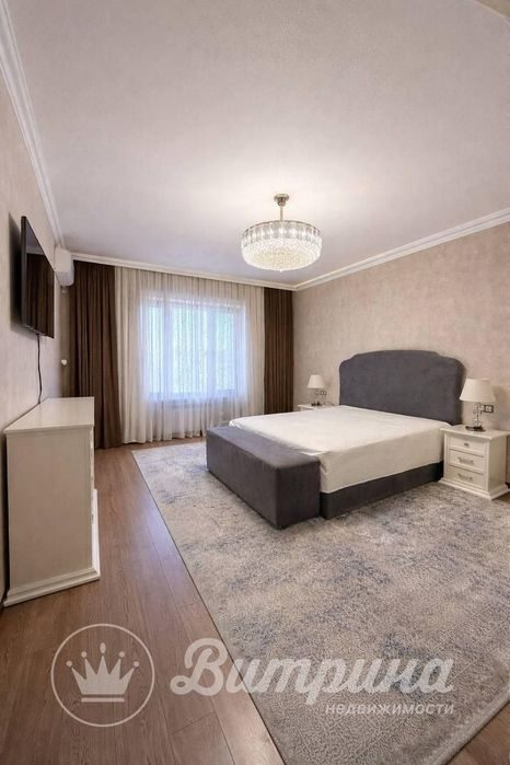 9-xonali kvartira, 350 m², 4/5 qavat, Toshkent, Yakkasaroy tumani, sotuvga