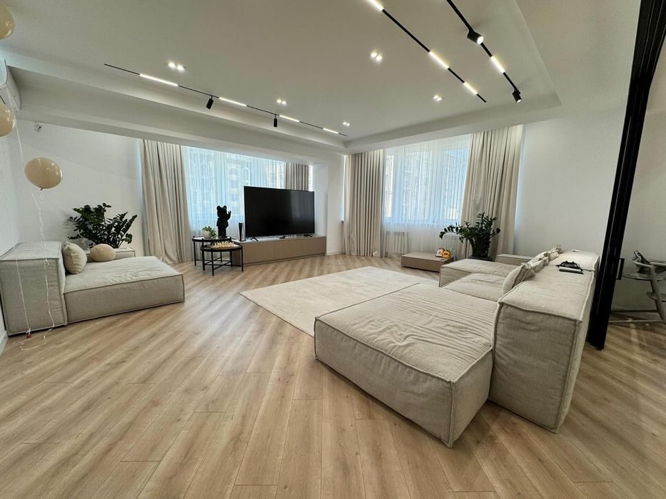 3-комнатная квартира, 135 м², 3/6 эт, Ташкент, Мирабадский район, в аренду