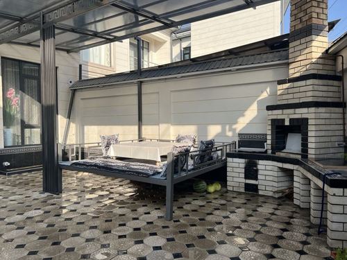 5-комнатный дом, 250 м²