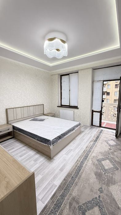 2-xonali kvartira, 80 m²