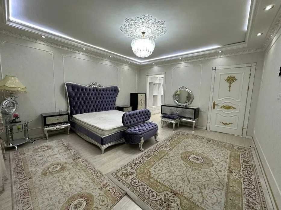 4-комнатная квартира, 216 м², 2/8 эт, Ташкент, Шайхантахурский район, на продажу