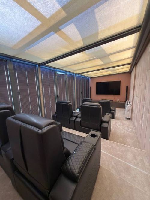 6-room apartment, 320 m²