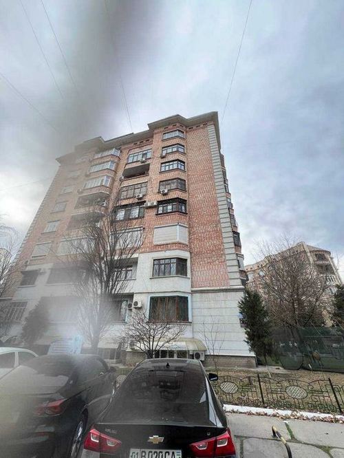 7-комнатная квартира, 410 м²