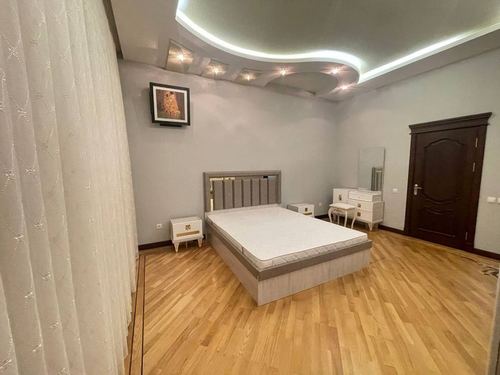 4-xonali kvartira, 125 m²