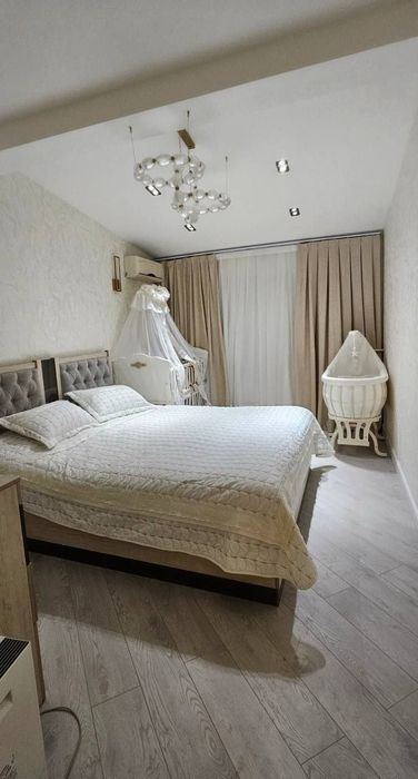 4-xonali kvartira, 90 m²