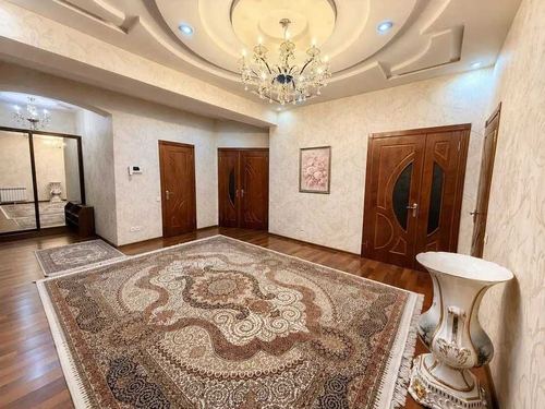 3-room apartment, 160 m²
