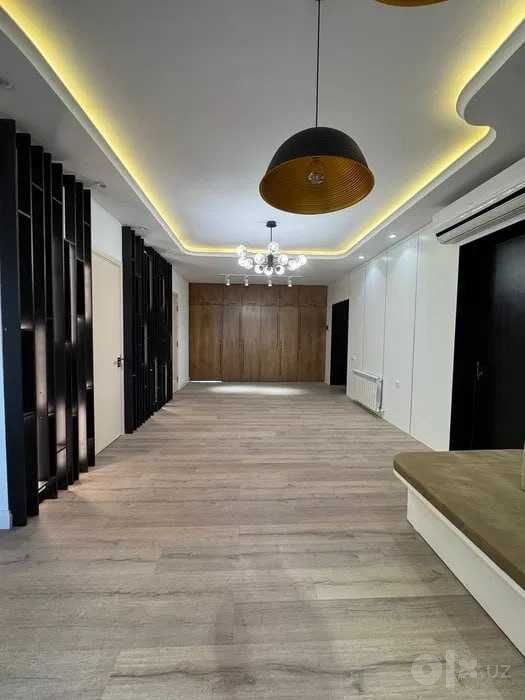 5-комнатная квартира, 212 м², 5/6 эт, Ташкент, Юнусабадский район, на продажу