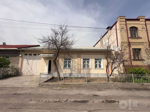 8-room house, 800 m²