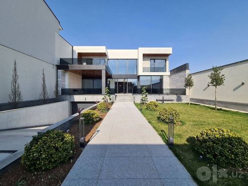 7-xonali uy, 750 m²