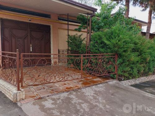4-xonali uy, 200 m²