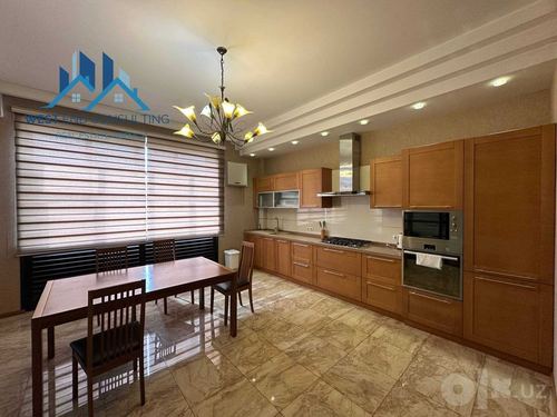3-комнатная квартира, 160 м²