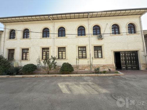12-xonali uy, 600 m²