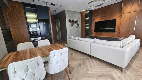 2-комнатная квартира, 90 м²