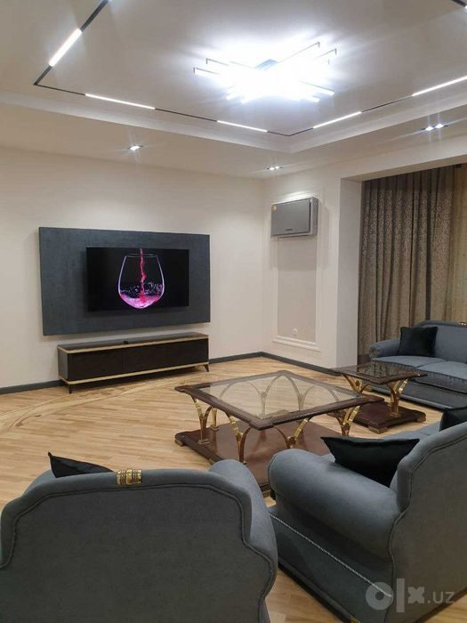 3-комнатная квартира, 190 м², 5/8 эт, Ташкент, Мирабадский район, в аренду