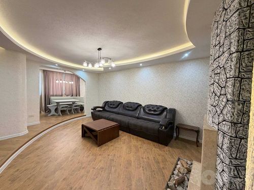 3-xonali kvartira, 70 m²
