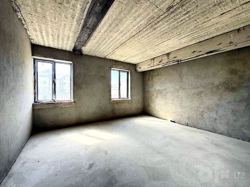 3-xonali kvartira, 210 m²