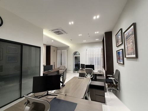 Аренда коммерции 130 м² | ЖК LONDON | Новомосковская | Парковка