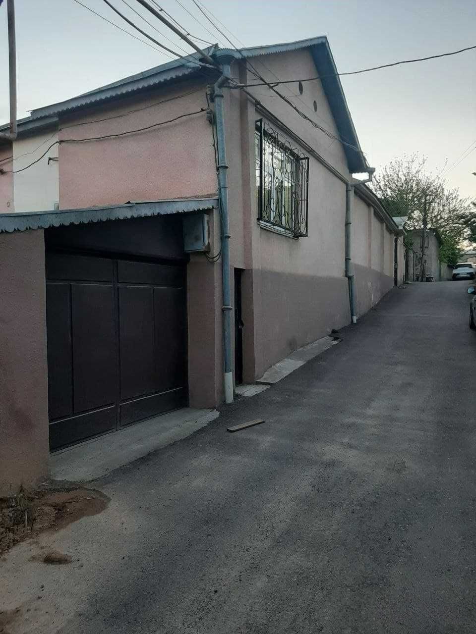 4-комнатный дом, 373 м², Ташкент, Мирзо-Улугбекский район, в аренду