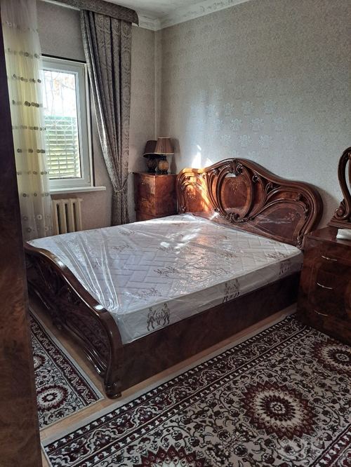 3-xonali kvartira, 90 m²