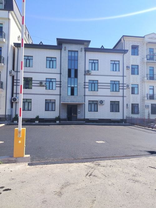 5-комнатная квартира, 180 м²