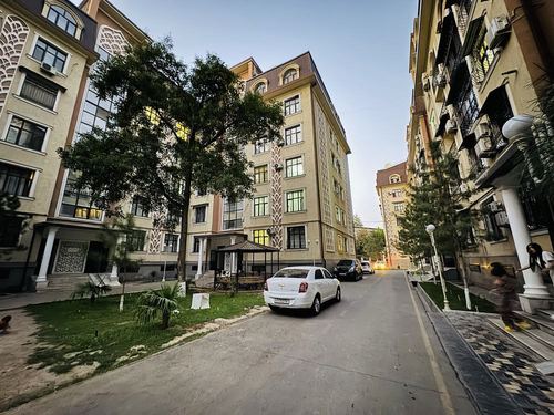 4-комнатная квартира, 145 м²