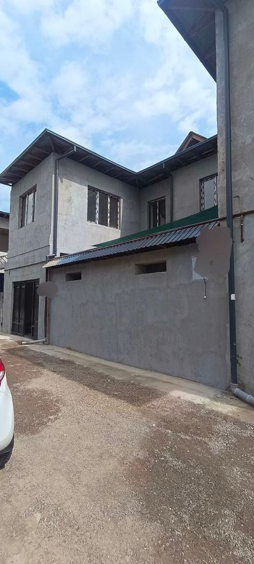 4-xonali uy, 130 m²