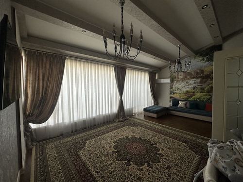6-комнатная квартира, 190 м²