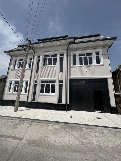 7-xonali uy, 280 m²