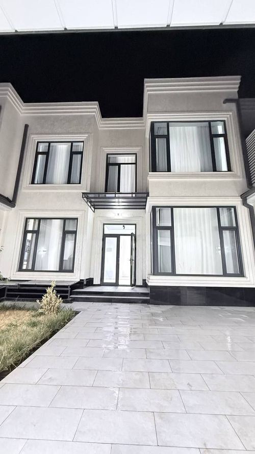 6-room house, 345 m²