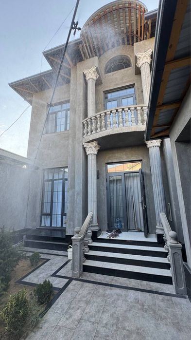 6-room house, 360 m²