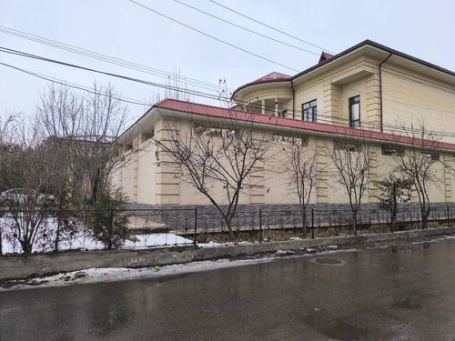 7-room house, 370 m²
