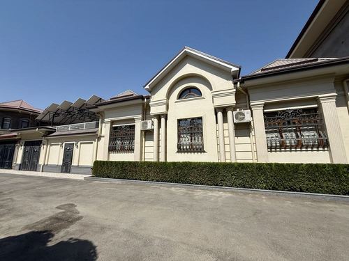 7-xonali uy, 500 m²