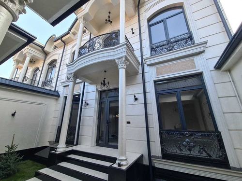 6-комнатный дом, 360 м²