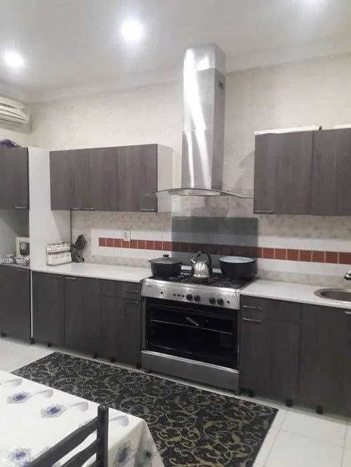 7-комнатный дом, 300 м²