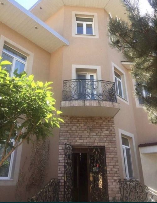 7-room house, 600 m²