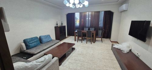 3-room apartment for rent (80 sq.m) on Ts-13.Labzak. 3rd floor of 5, 9 floors total.