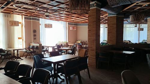 Ready-made restaurant for rent, standalone building