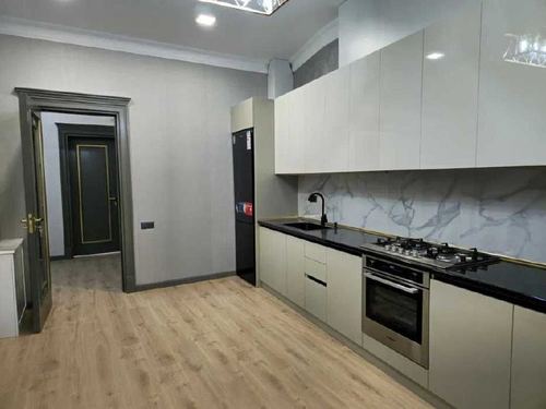3-комн. квартира, 98 м², евроремонт, 3 этаж, Чорсу, Гулзор