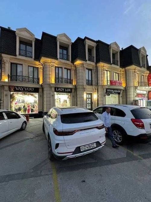 3-комнатная, 3/3, евроремонт, Гульзор Автосалон KIA