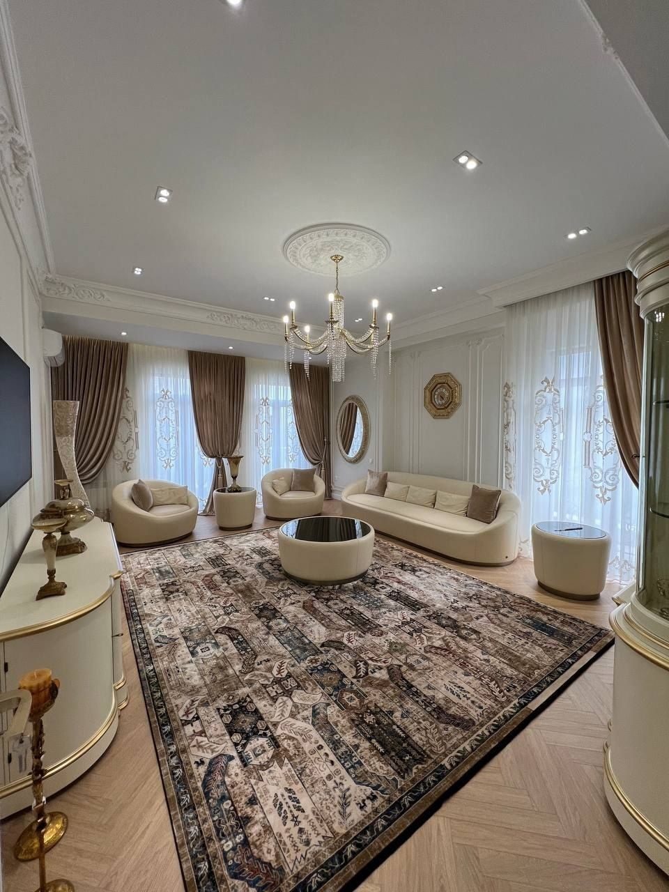 6-комнатная квартира, 217 м², Ташкент, Шайхантахурский район, на продажу