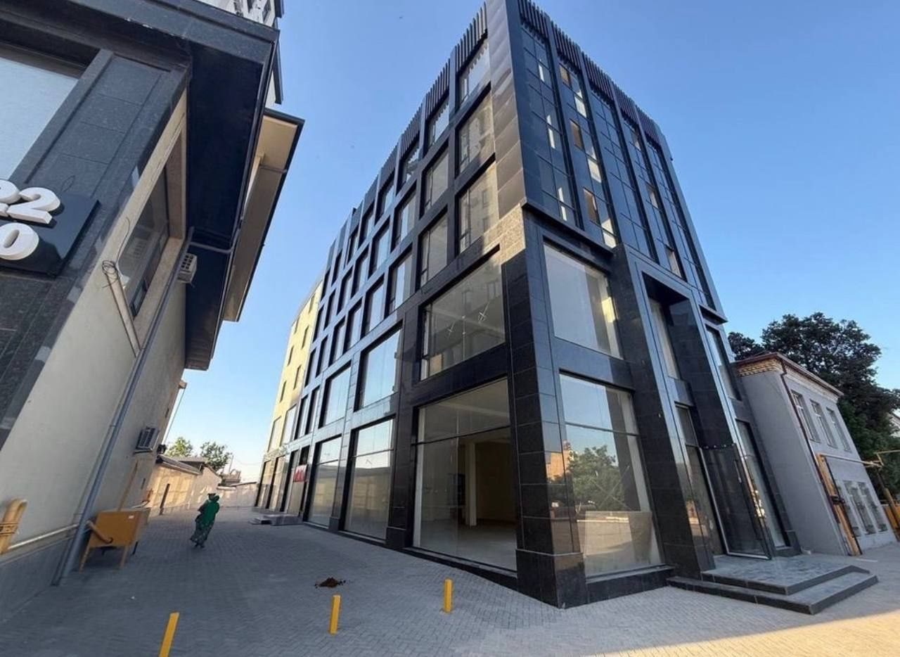 Sotiladi 5 qavatli ofis binosi 2000m2, 1 liniya, Sebzor darvozasi, TRM Rivero