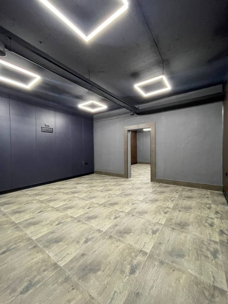 Shoshilinch ijara ofis uchun, 130m2, yer osti qavati, Novza metro