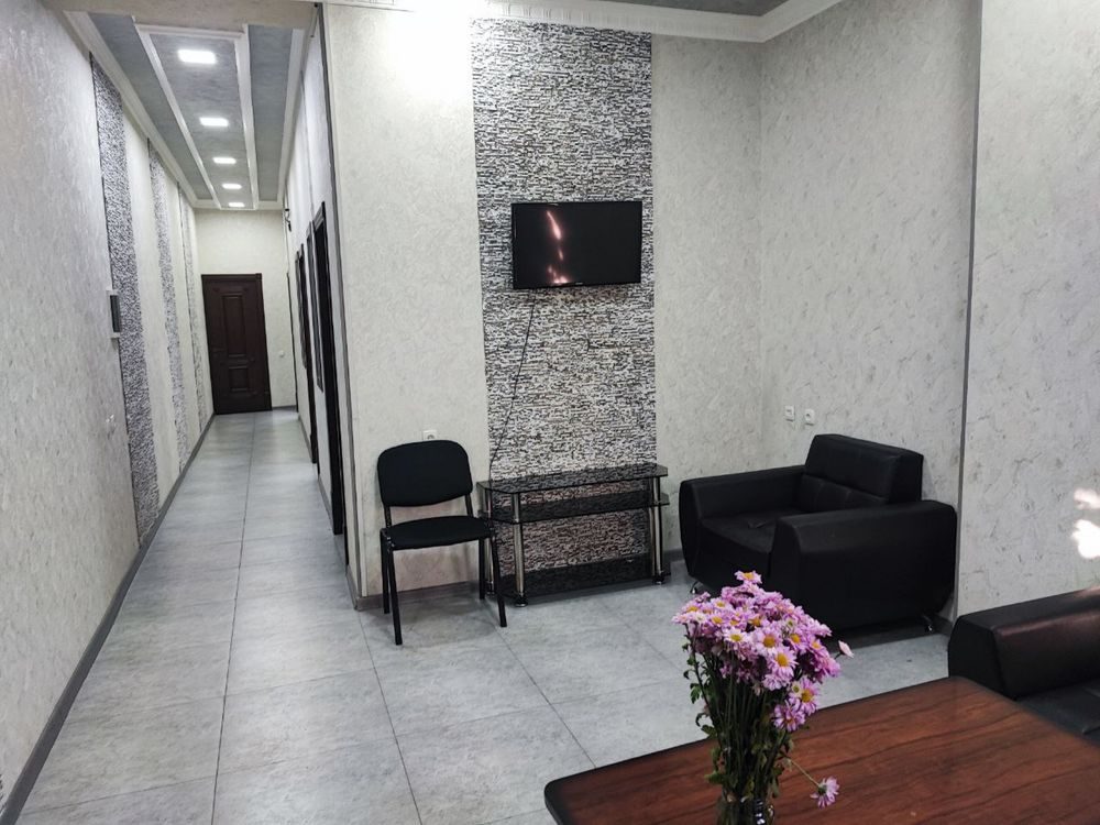 Мебелированный офис по линии метро Новза